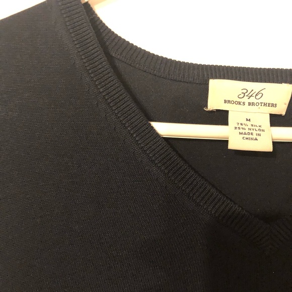 346 Brooks brothers V neck sweater - Picture 2 of 4